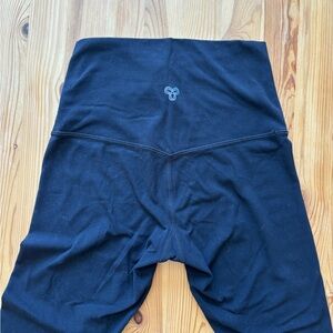 Aritzia Tna TnAction Full Length Leggings